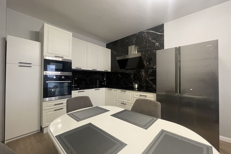 Продаётся 3-комнатная квартира, 75.6 м²
