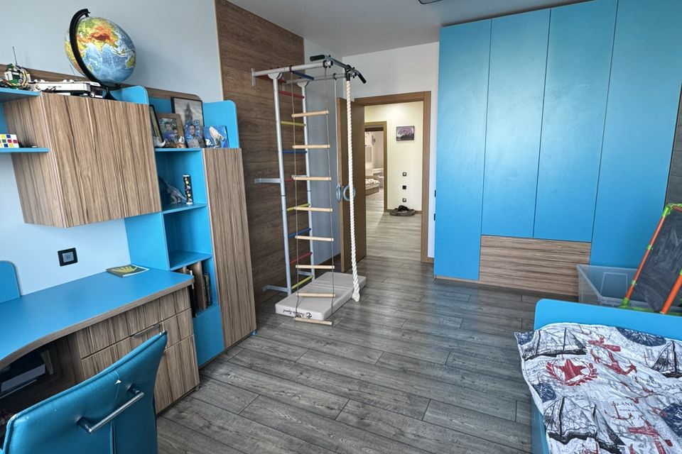 Продаётся 4-комнатная квартира, 115 м²