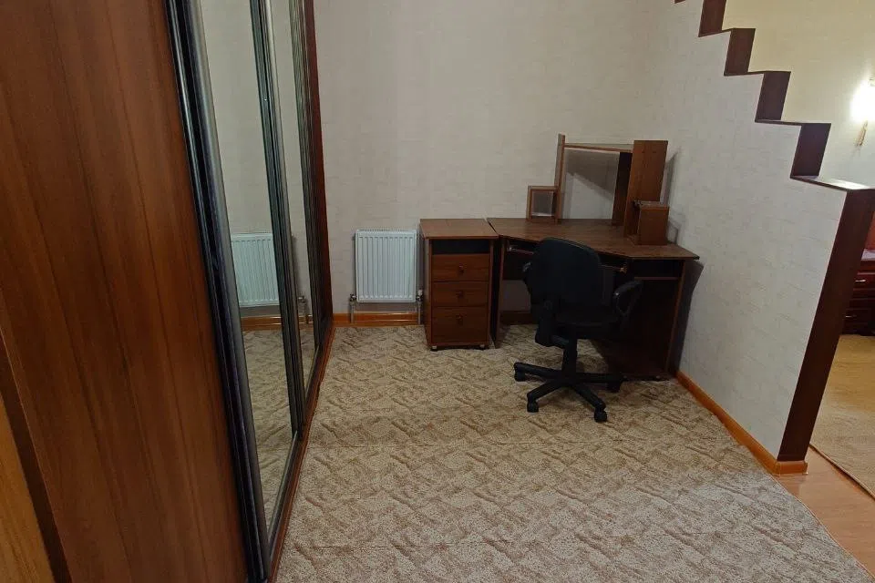 Продаётся 2-комнатная квартира, 79 м²