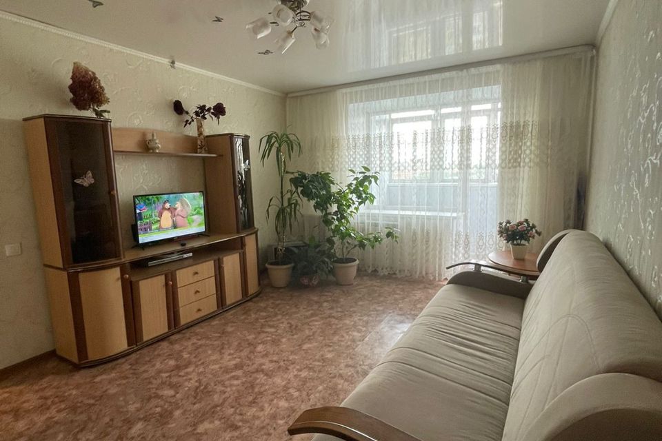 Продаётся 3-комнатная квартира, 60 м²