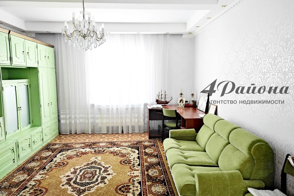 Продаётся 3-этажный дом, 400 м²