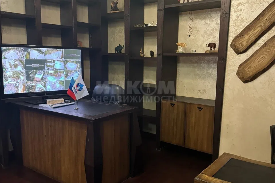 Продаётся 2-этажный дом, 300 м²