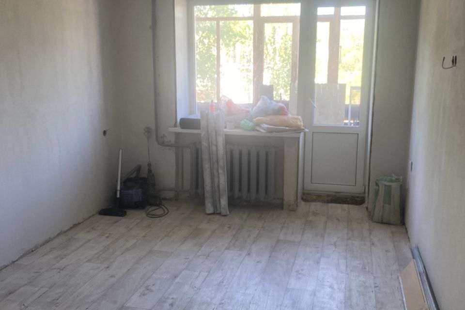 Продаётся 3-комнатная квартира, 50.5 м²
