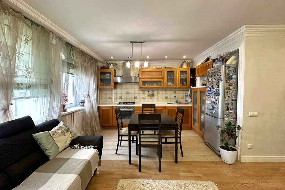 Продаётся 3-комнатная квартира, 62.6 м²