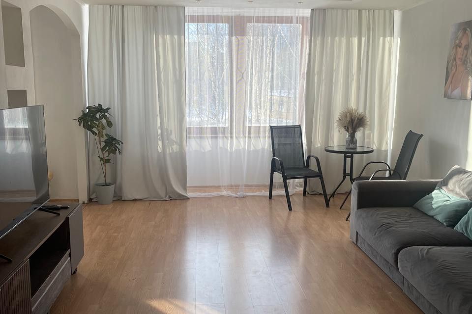 Продаётся 3-комнатная квартира, 103.9 м²