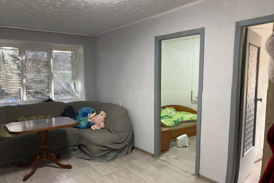 Продаётся 3-комнатная квартира, 44.9 м²