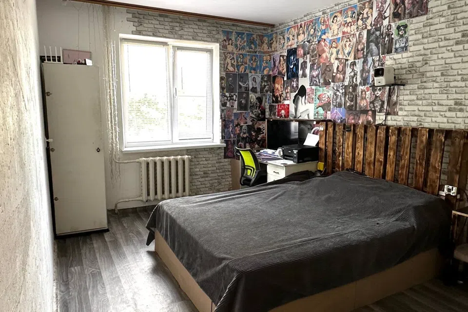Продаётся 3-комнатная квартира, 691 м²
