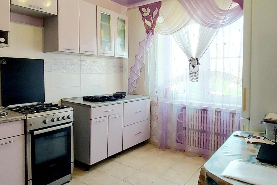 Продаётся 3-комнатная квартира, 63.5 м²