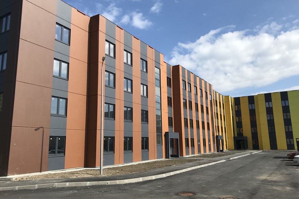 Продаётся 3-комнатная квартира, 61.9 м²