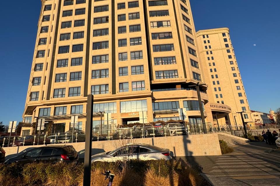 Продаётся 3-комнатная квартира, 109.9 м²