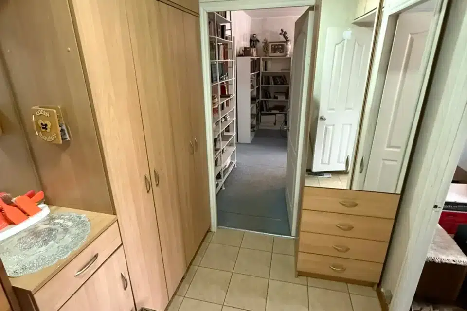 Продаётся 3-комнатная квартира, 58.9 м²