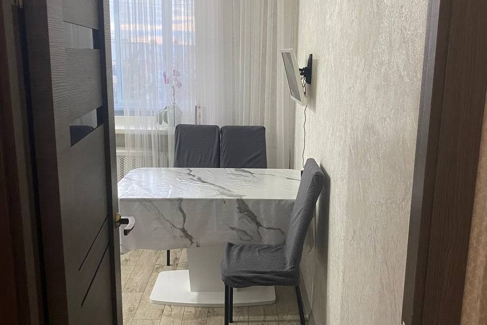 Продаётся 1-комнатная квартира, 42.1 м²