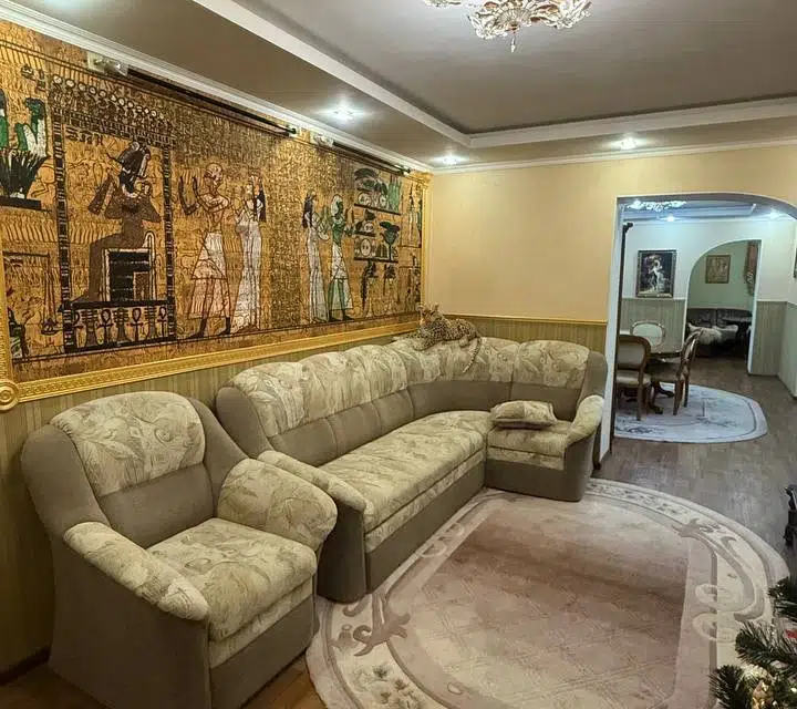 Продаётся 2-этажный дом, 350 м²