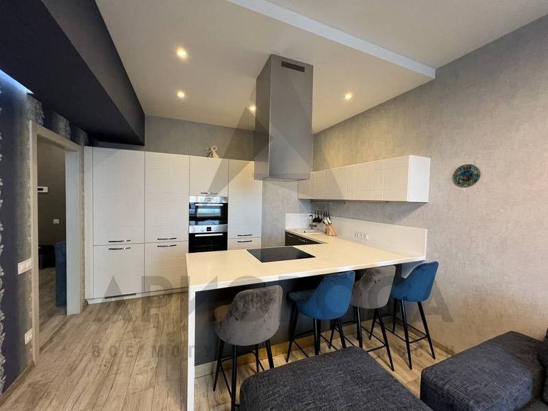 Продаётся 2-комнатная квартира, 88.2 м²