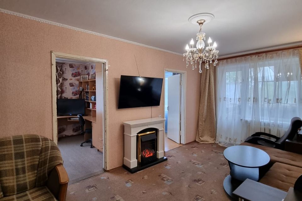 Продаётся 3-комнатная квартира, 47.6 м²
