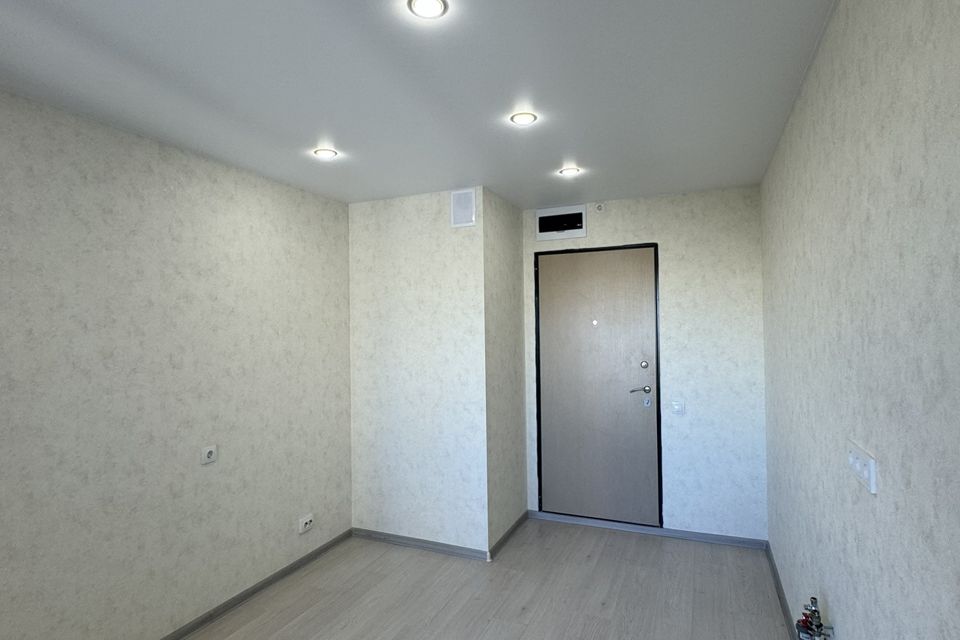 Продаётся комната в 5-комн. квартире, 11.8 м²