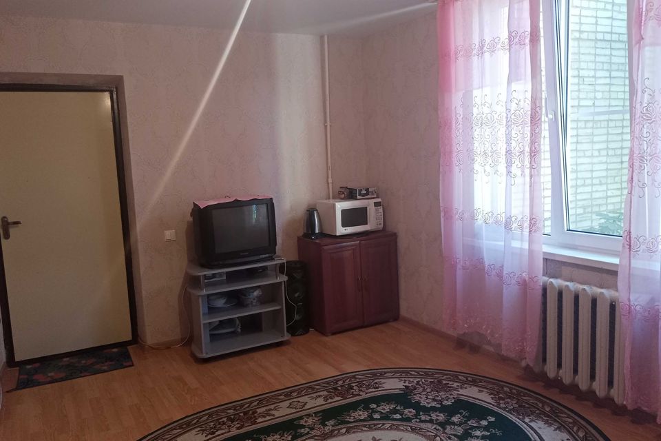 Продажа комнат в Таганроге две комнаты.