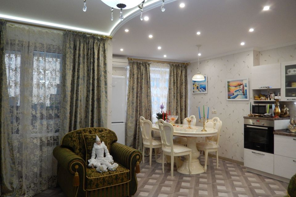 Продаётся 2-комнатная квартира, 94.3 м²