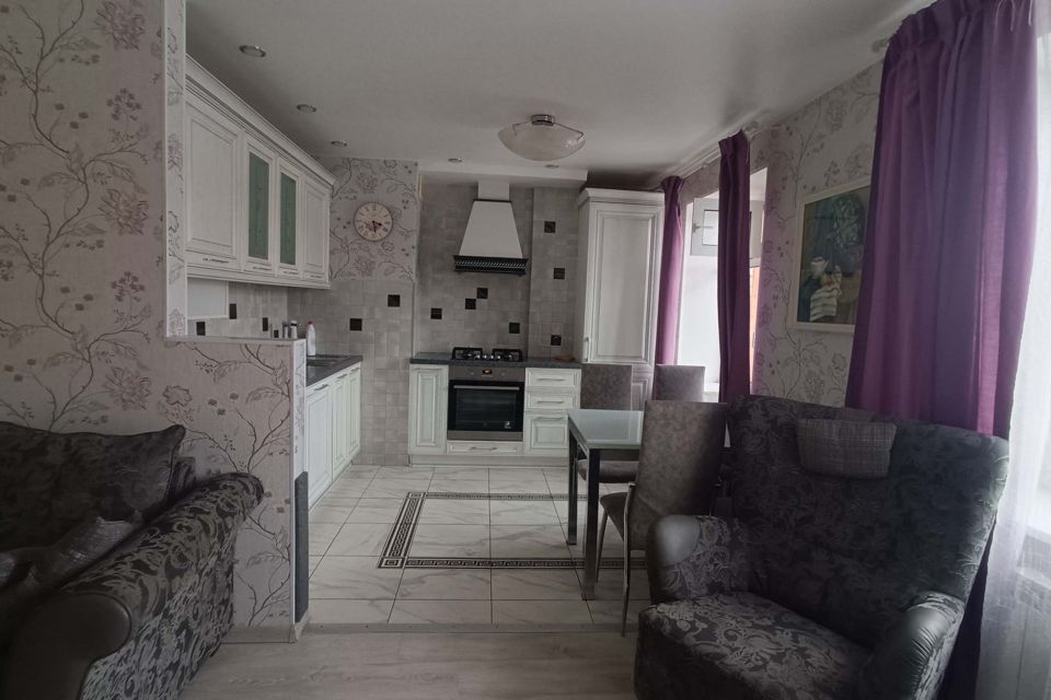 Продаётся 3-комнатная квартира, 64 м²