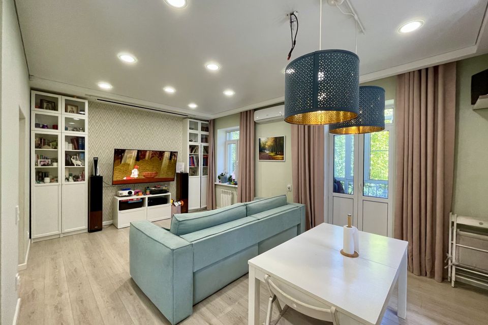 Продаётся 3-комнатная квартира, 108.6 м²