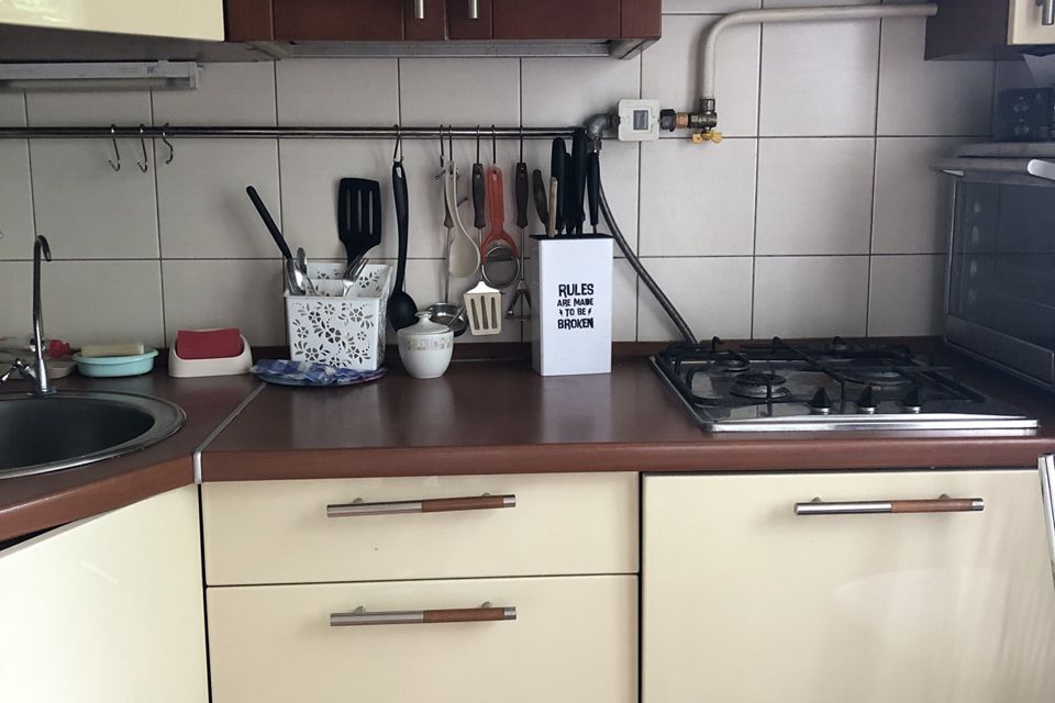 Продаётся 4-комнатная квартира, 60 м²