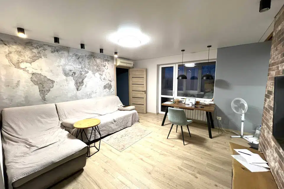 Продаётся 3-комнатная квартира, 53.6 м²