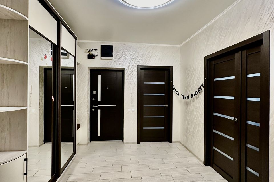Продаётся 3-комнатная квартира, 82.5 м²