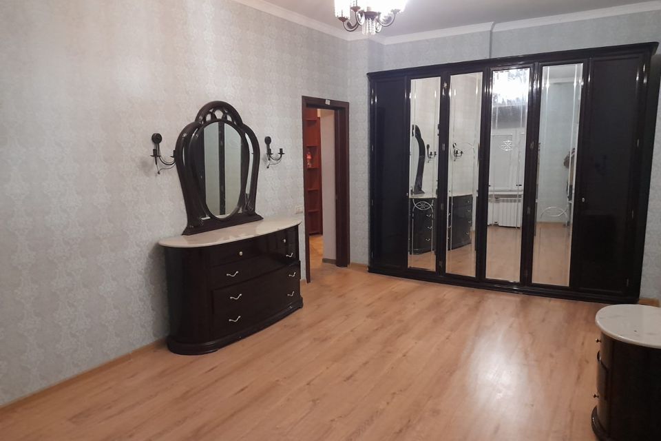 Продаётся 4-комнатная квартира, 99.5 м²