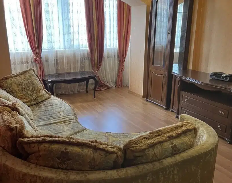 Продаётся 3-комнатная квартира, 59.7 м²