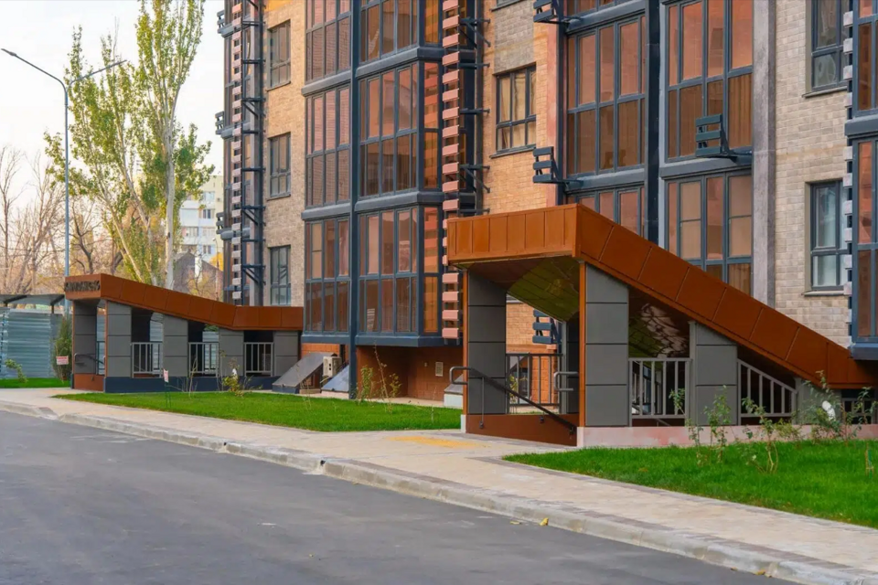 Продаётся 2-комнатная квартира, 65 м²