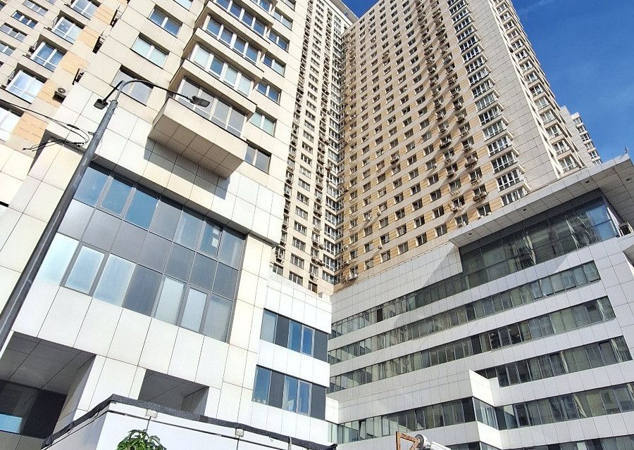 Продаётся 2-комнатная квартира, 60.4 м²