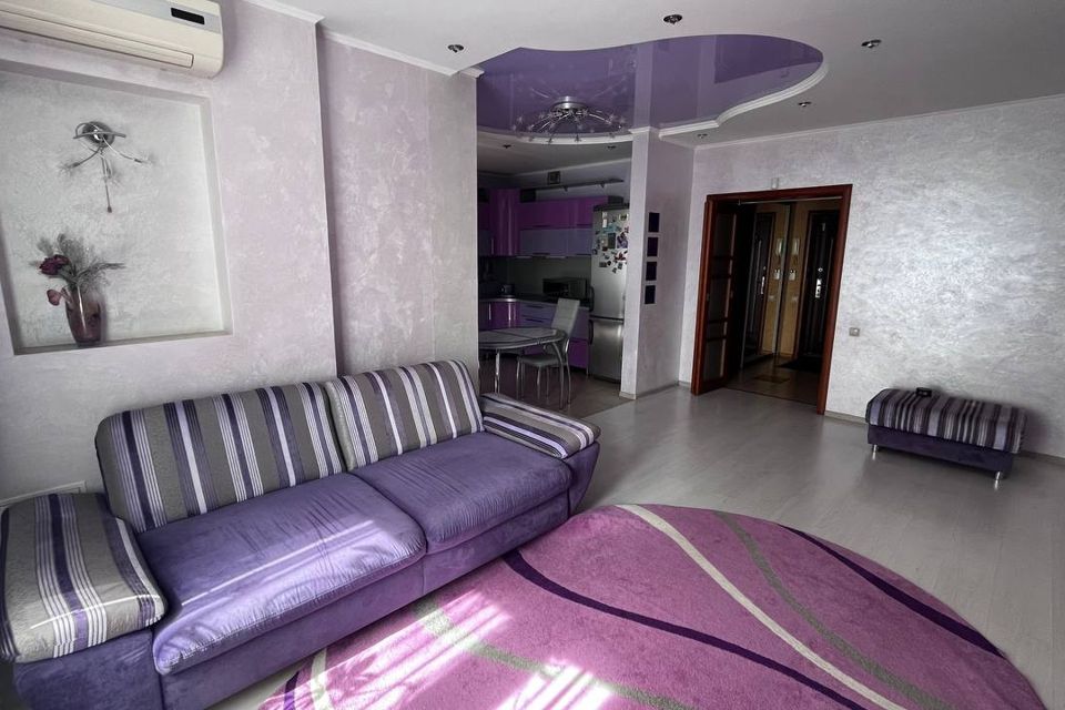 Продаётся 4-комнатная квартира, 110 м²