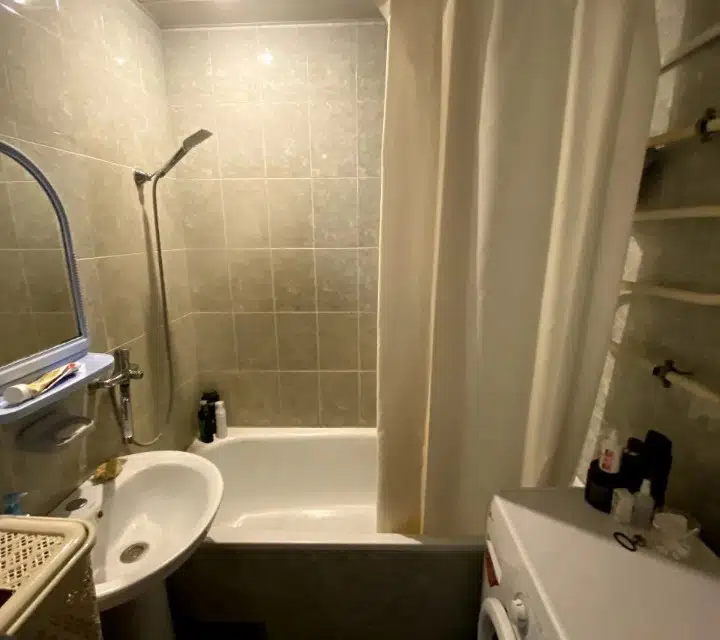 Продаётся 4-комнатная квартира, 73.8 м²