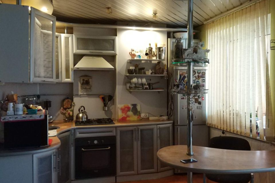 Продаётся 4-комнатная квартира, 86 м²