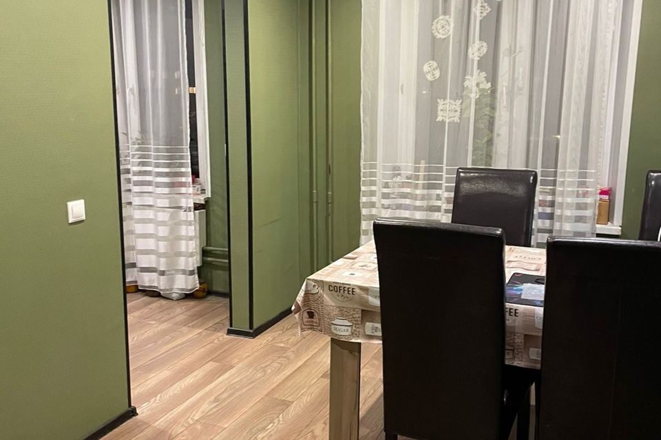 Продаётся 4-комнатная квартира, 63 м²
