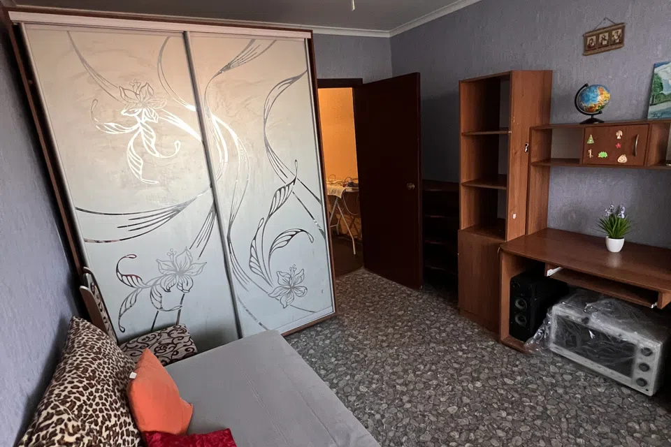 Продаётся 3-комнатная квартира, 65.4 м²