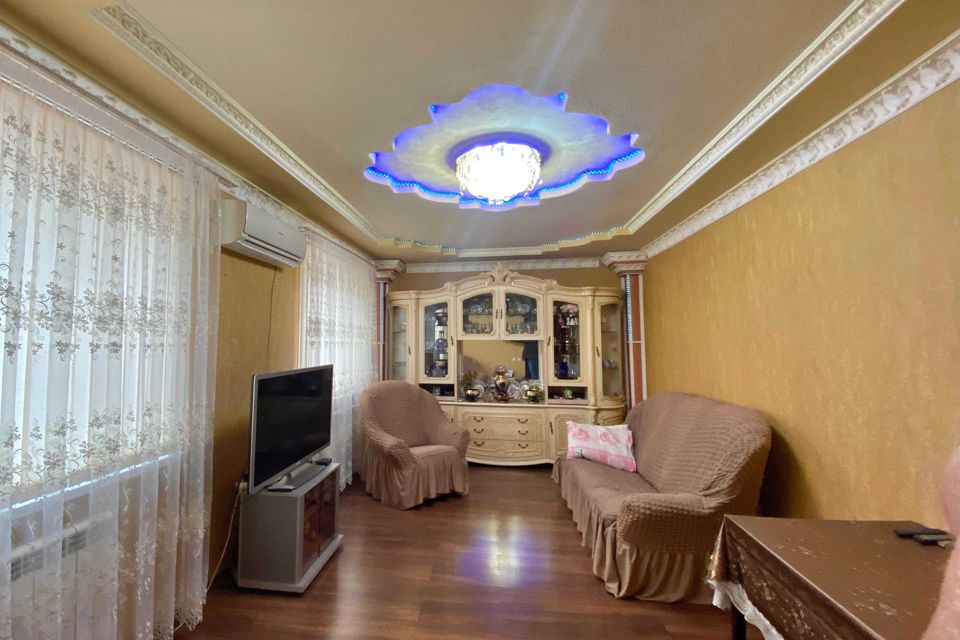 Продаётся 4-комнатная квартира, 130 м²