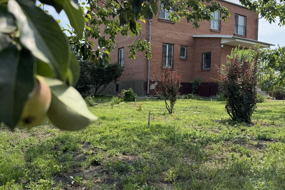 Продаётся 2-этажный дом, 250 м²