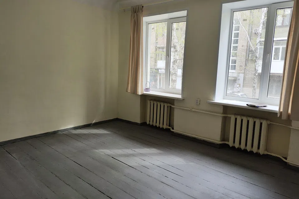 Продаётся 3-комнатная квартира, 49 м²
