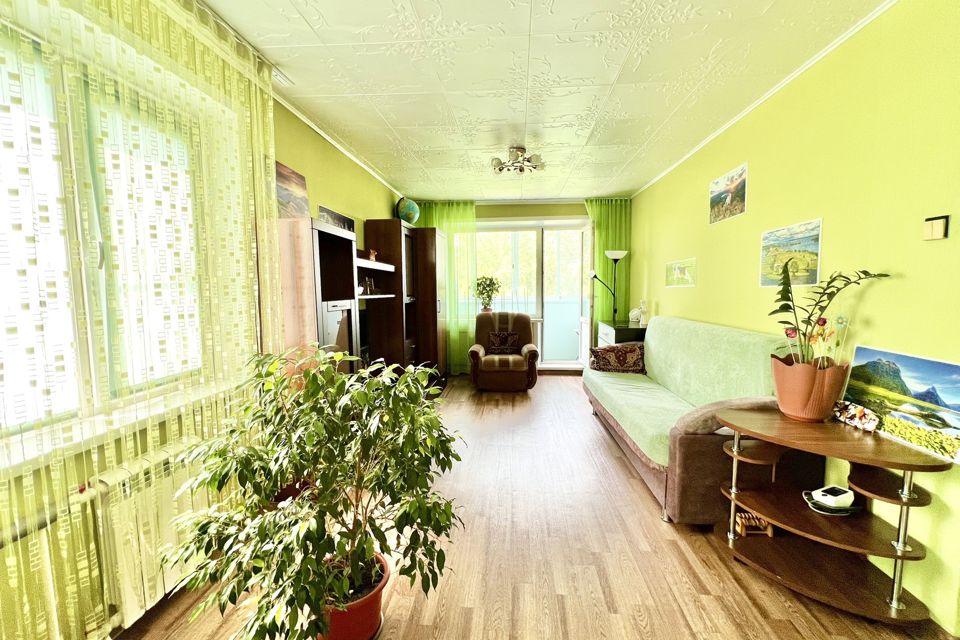 Продаётся 3-комнатная квартира, 57.6 м²