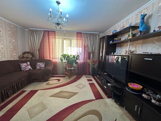 Продаётся 3-комнатная квартира, 66.9 м²