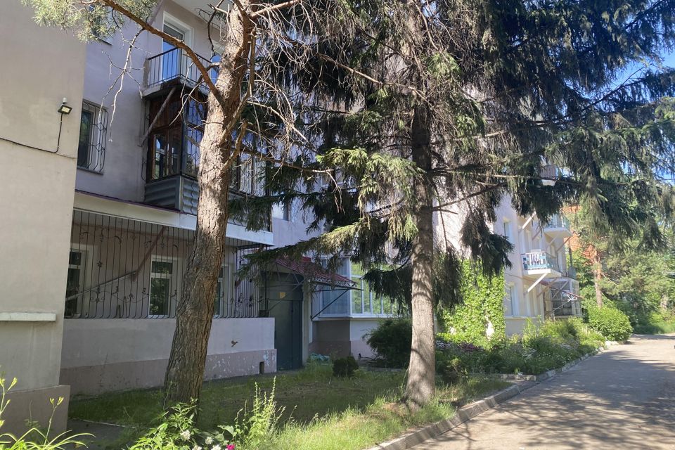 Продаётся 4-комнатная квартира, 104.4 м²