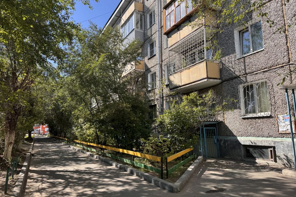 Продаётся 3-комнатная квартира, 62 м²