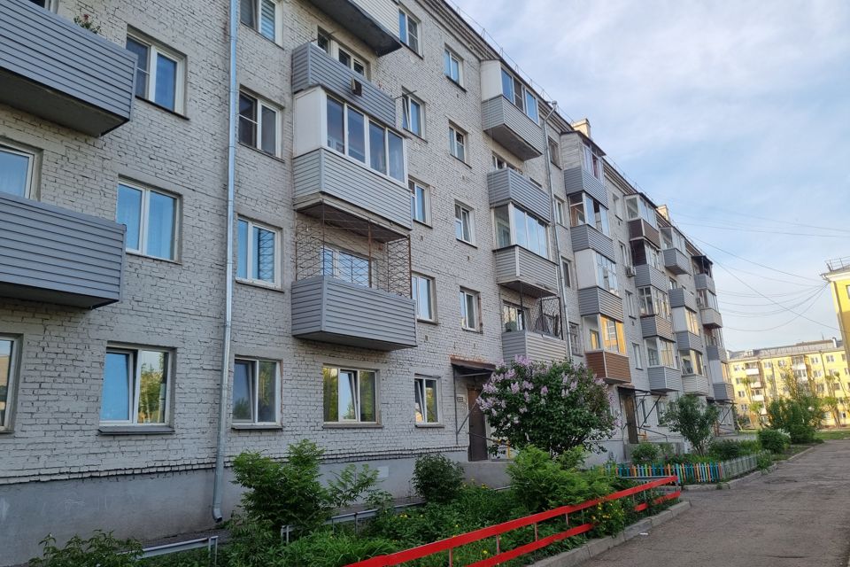 Продаётся 3-комнатная квартира, 61.8 м²