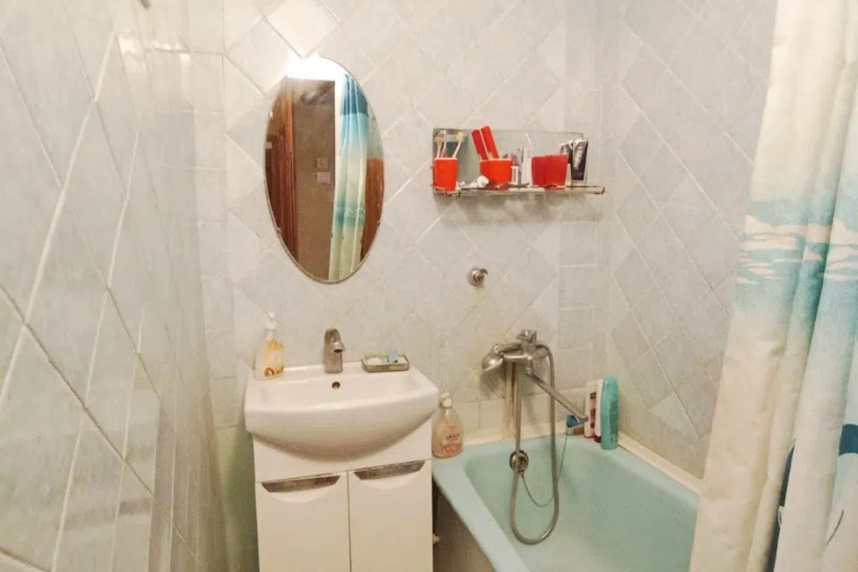 Продаётся 3-комнатная квартира, 63.4 м²