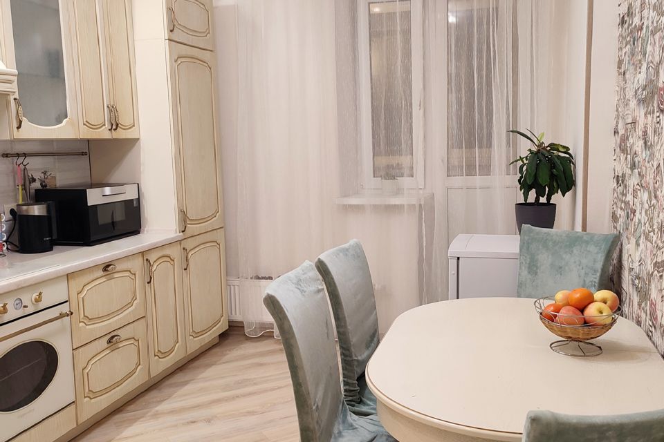 Продаётся 2-комнатная квартира, 70.7 м²