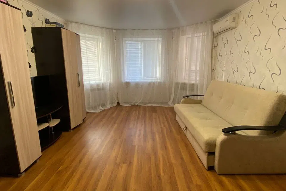 Продаётся 1-комнатная квартира, 53.1 м²