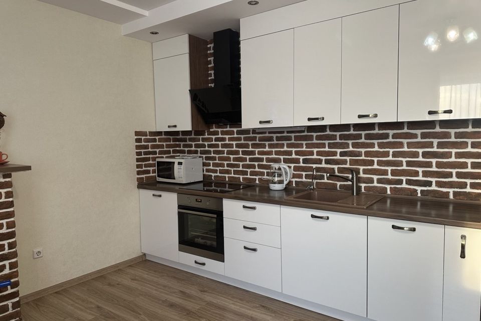 Продаётся 2-комнатная квартира, 67.8 м²