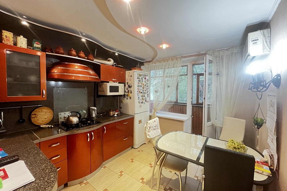 Продаётся 4-комнатная квартира, 79.1 м²