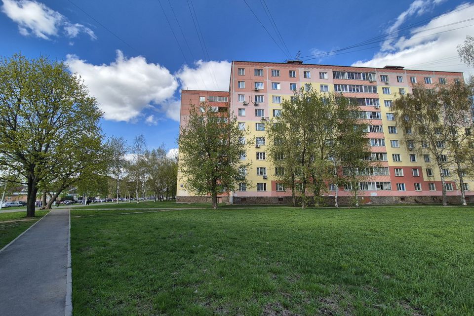 Продаётся 4-комнатная квартира, 66.3 м²